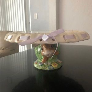 CWC Easter cake holder